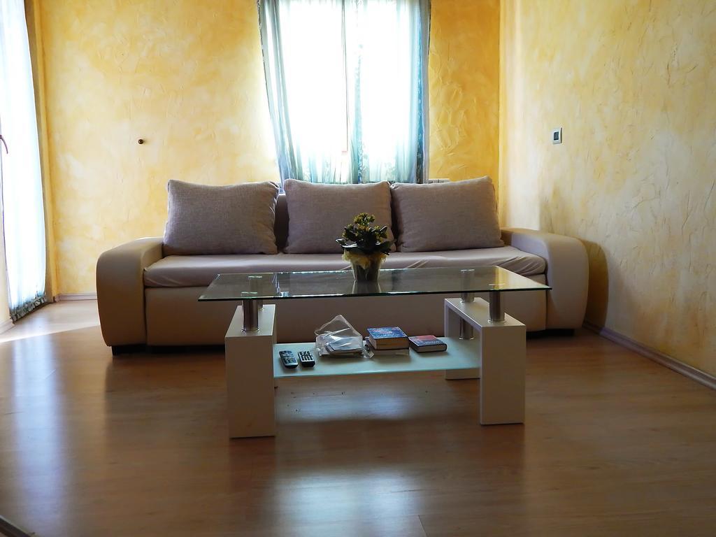 Apartment Karmen Пореч Экстерьер фото